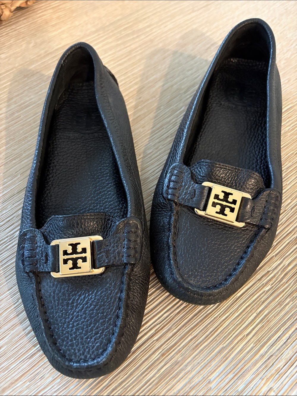 Tory Burch Black Pebbled Leather Logo Bit Loafers